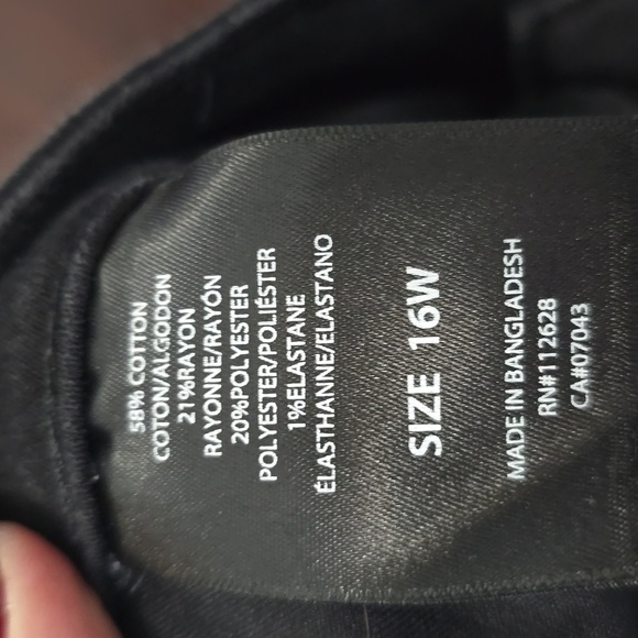 EUC Tahari black jeans - Picture 8 of 8